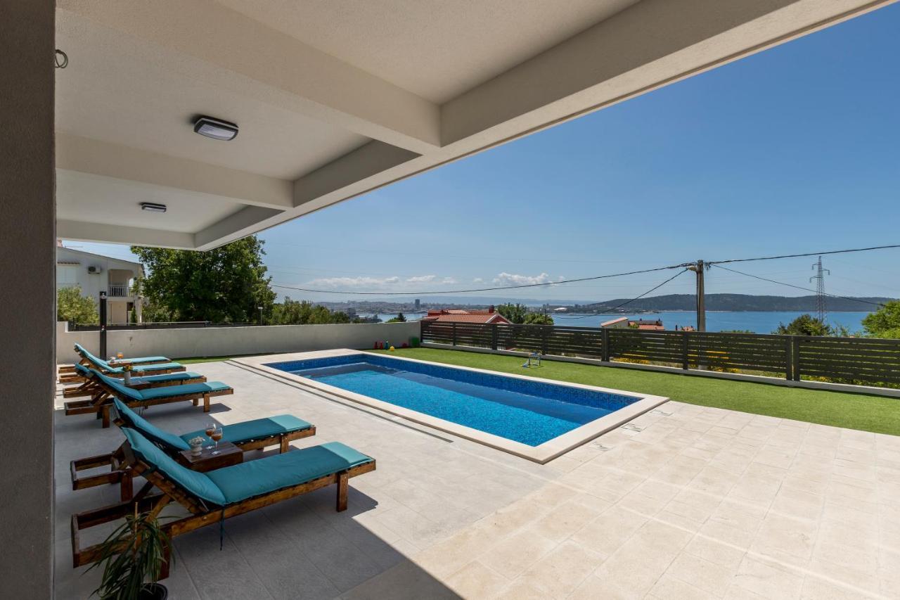 Luxury Villa La Nonna Ana - Heated Pool, Sea View, Near Split Kastela Dış mekan fotoğraf