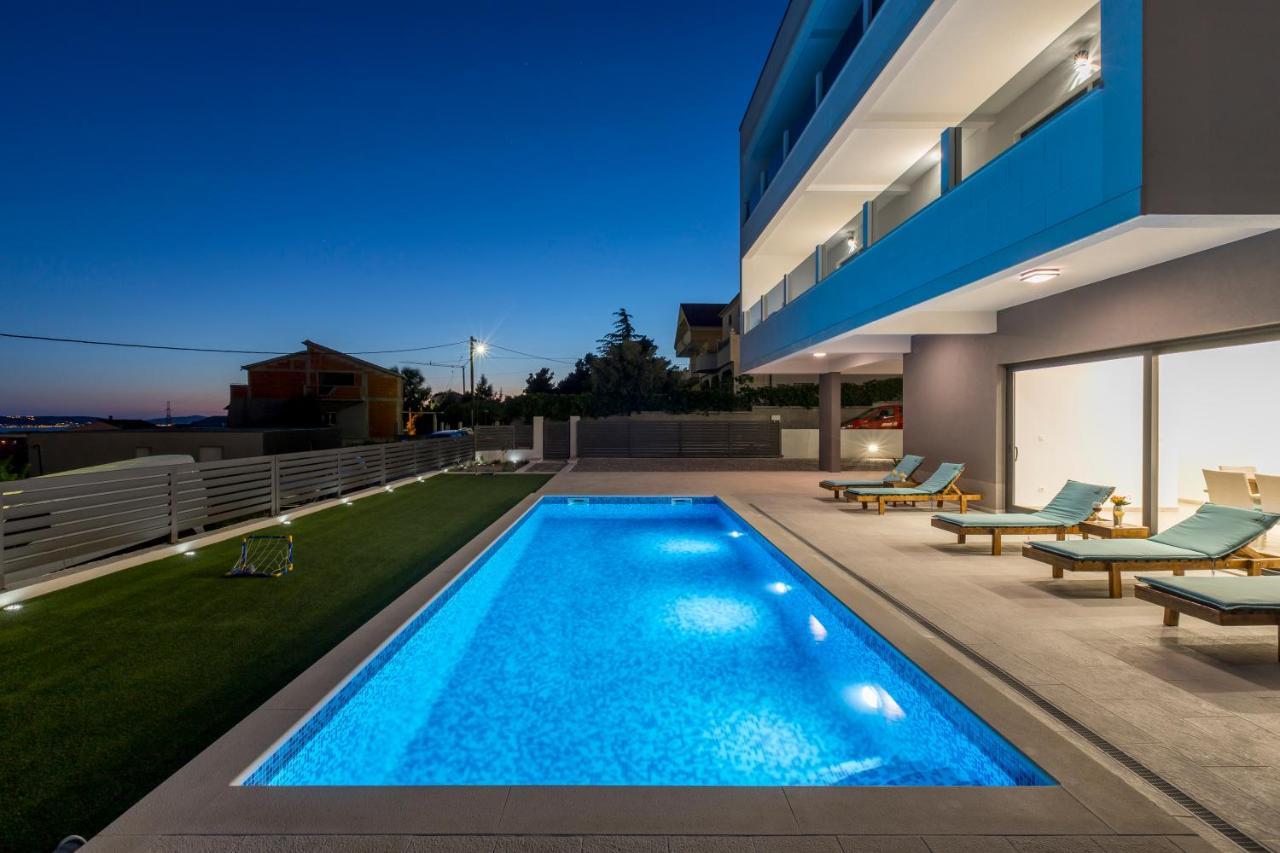 Luxury Villa La Nonna Ana - Heated Pool, Sea View, Near Split Kastela Dış mekan fotoğraf