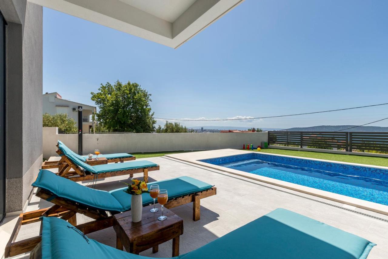 Luxury Villa La Nonna Ana - Heated Pool, Sea View, Near Split Kastela Dış mekan fotoğraf
