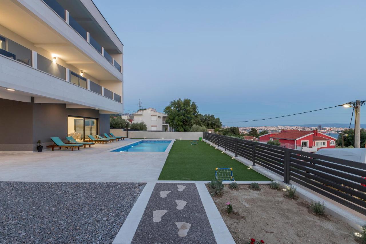 Luxury Villa La Nonna Ana - Heated Pool, Sea View, Near Split Kastela Dış mekan fotoğraf